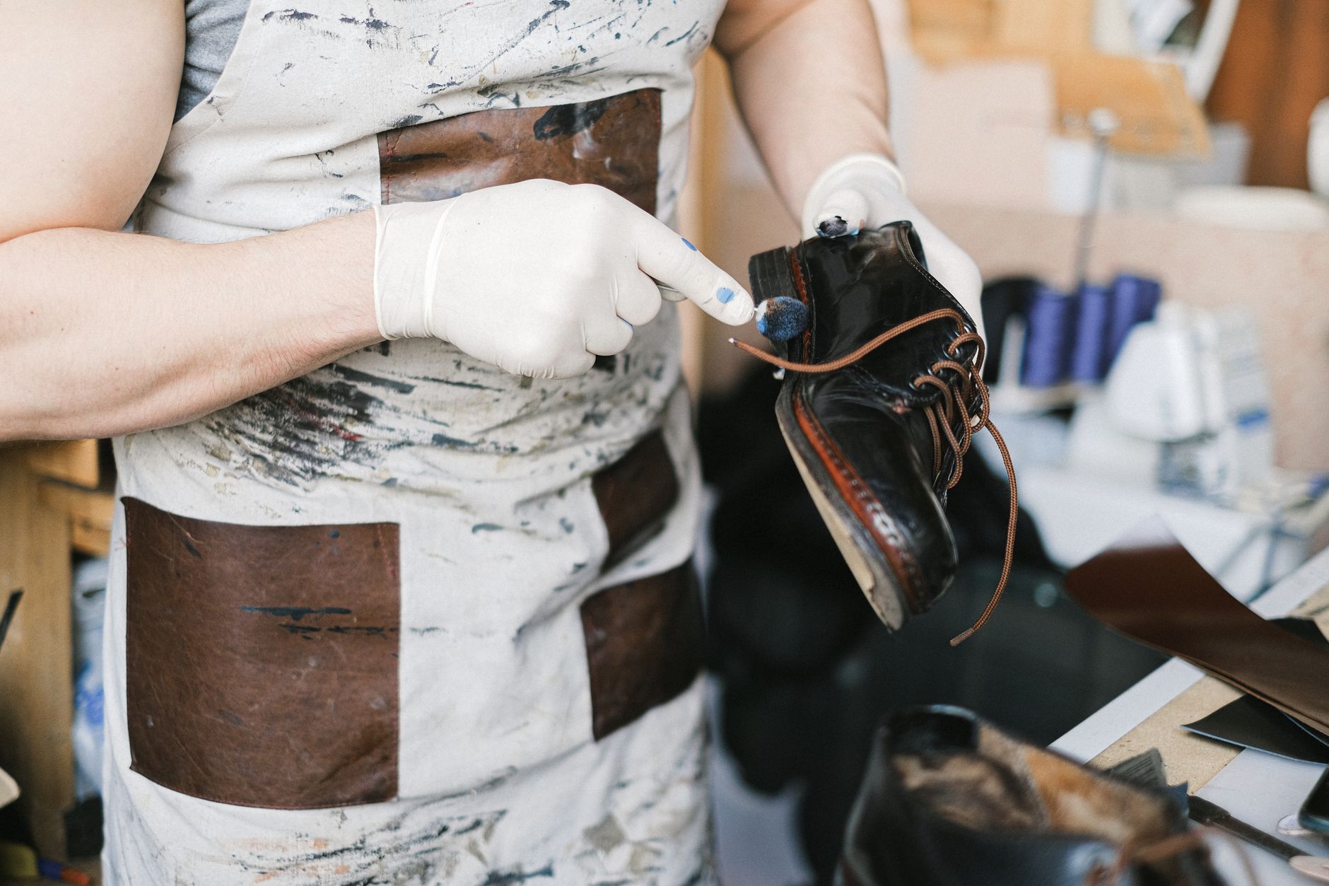 Visual illustration for horsehide vs cowhide restoration solvents