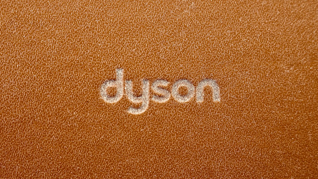 Visual illustration for remove copper oxide green stains leather