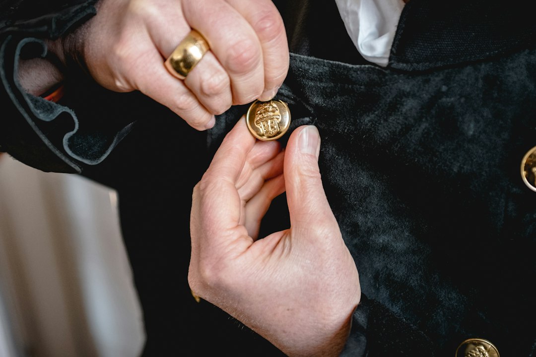 Visual illustration for source period correct vintage jacket hardware